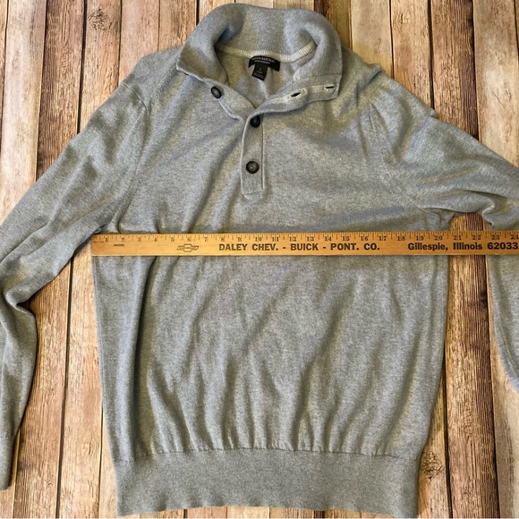 EUC Banana Republic Sweater Mens Large Cotton Cashmere 1/4 Button Pullover Gray - Picture 3 of 8